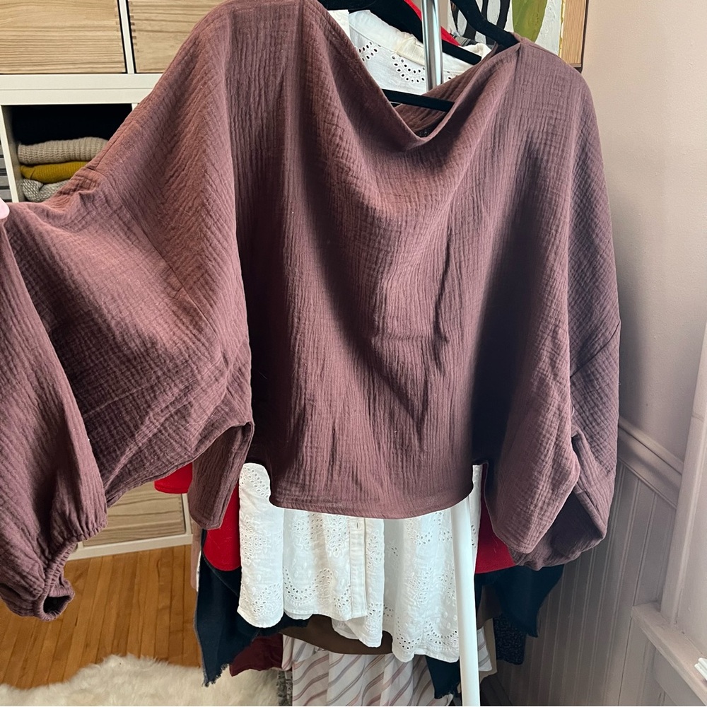 Hackwith Ballon Sleeve Boatneck Crop